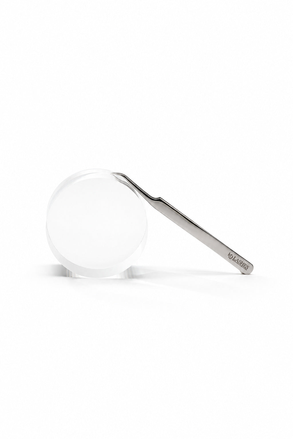 Pensetă de izolare curbată, HQ Lashes – pe suport acrilic